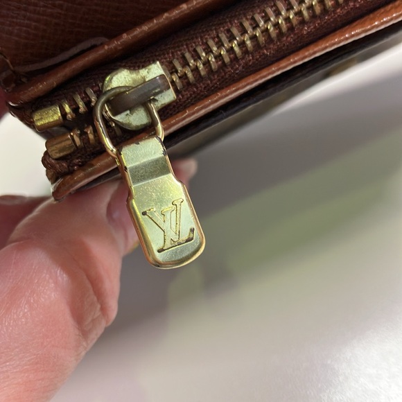 LV Louis Vuitton medium size Tressor wallet in excellent pre-loved condition - Picture 4 of 14
